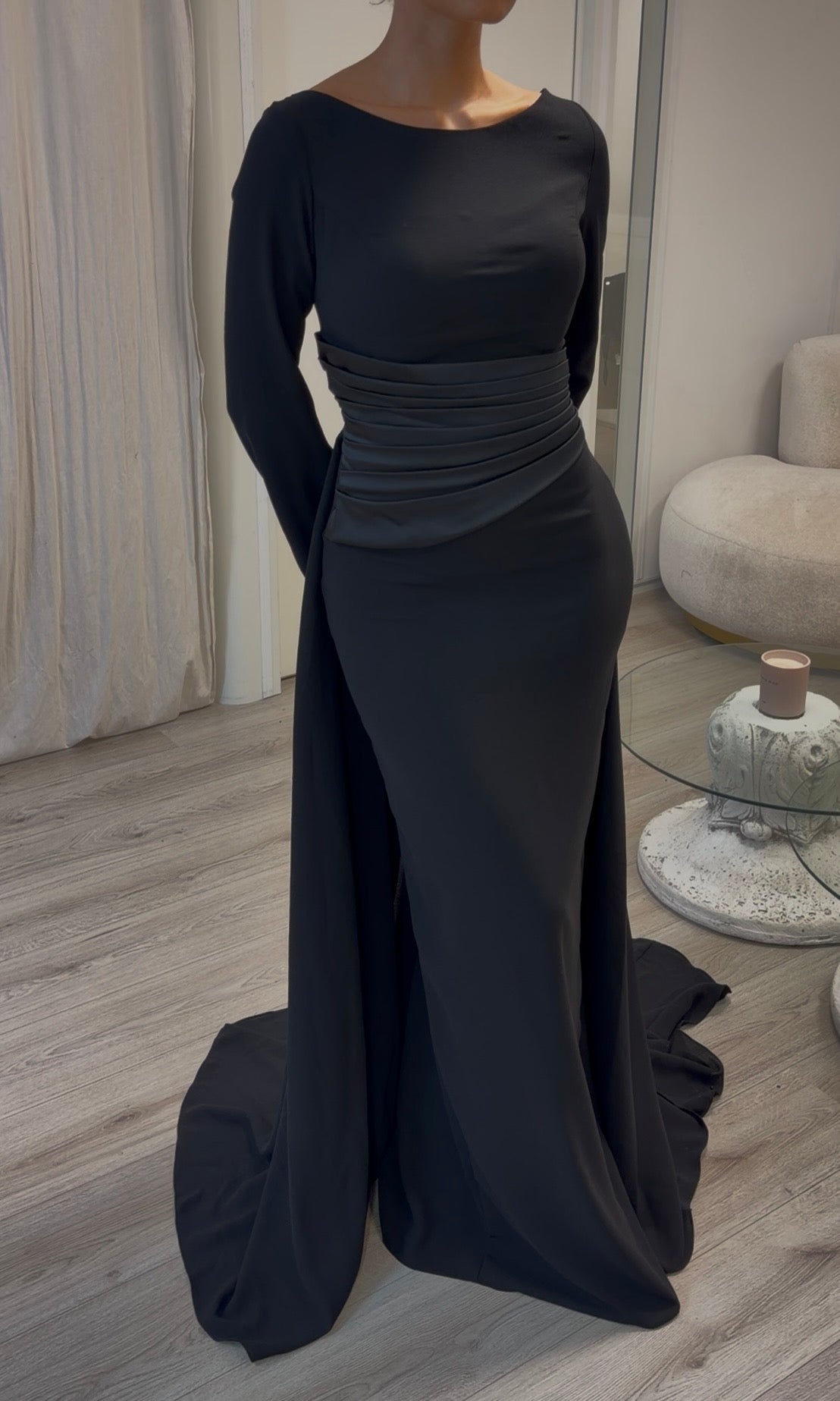 The Sina dress black