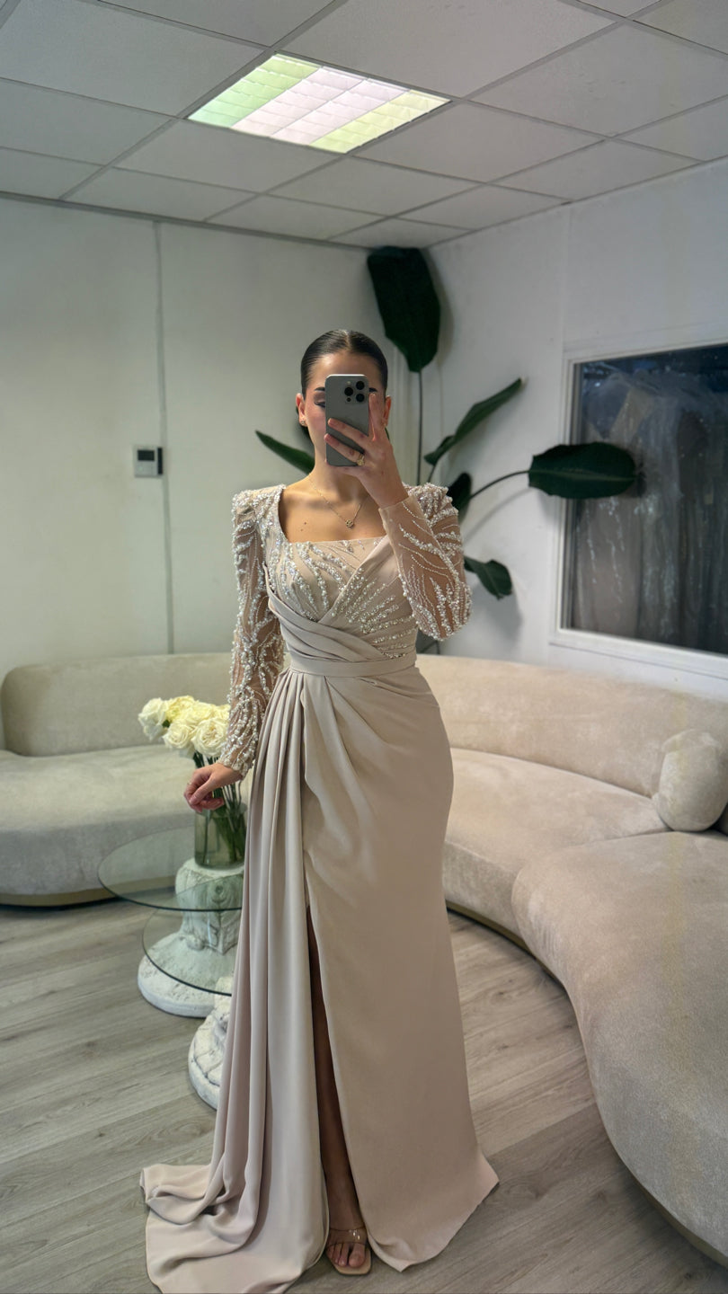 The Ardila dress beige