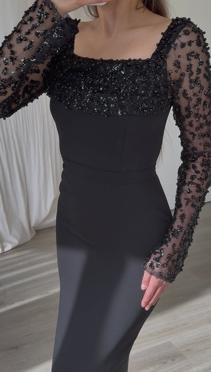 The Zahira dress black