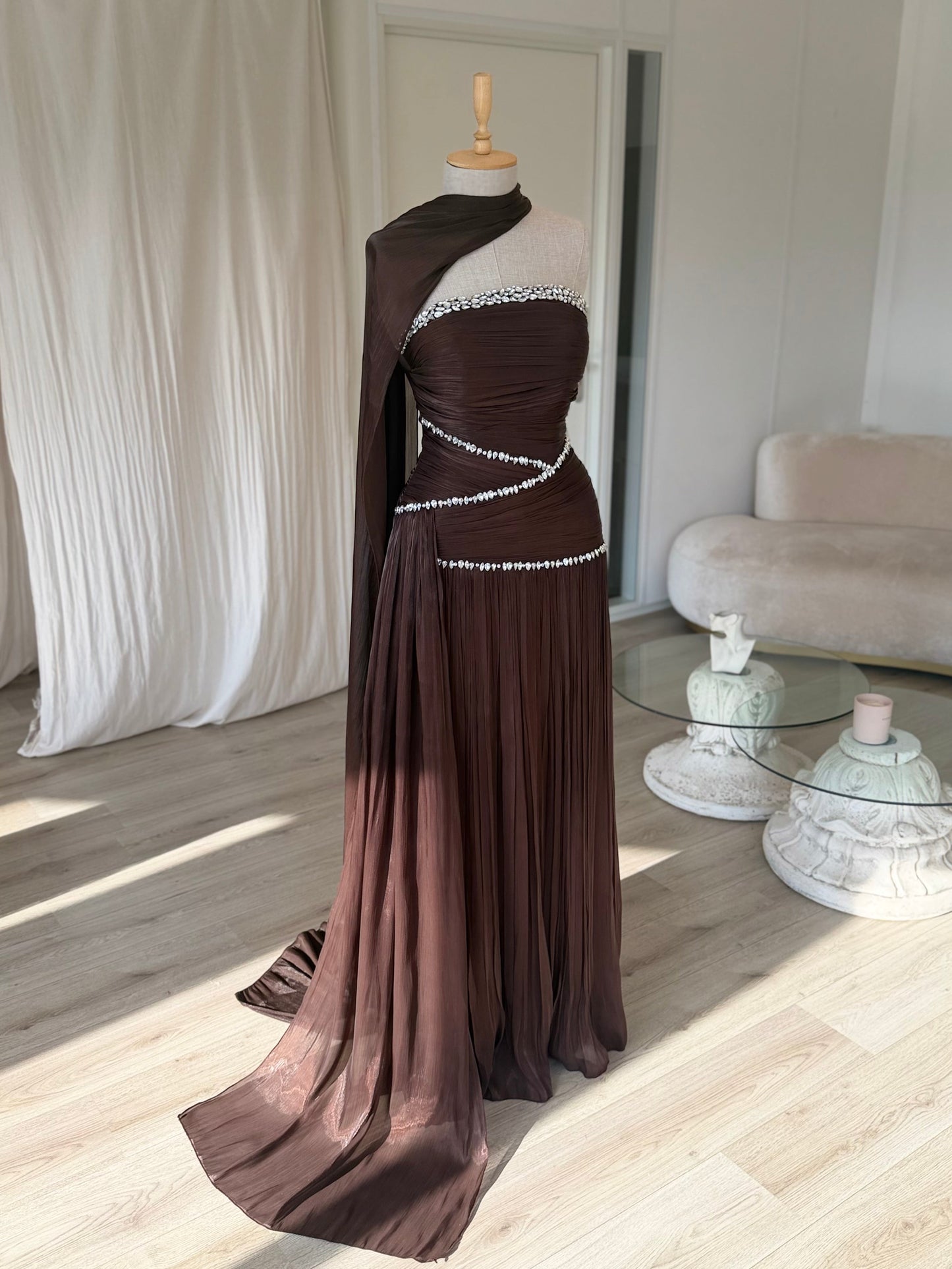 The Alia dress brown