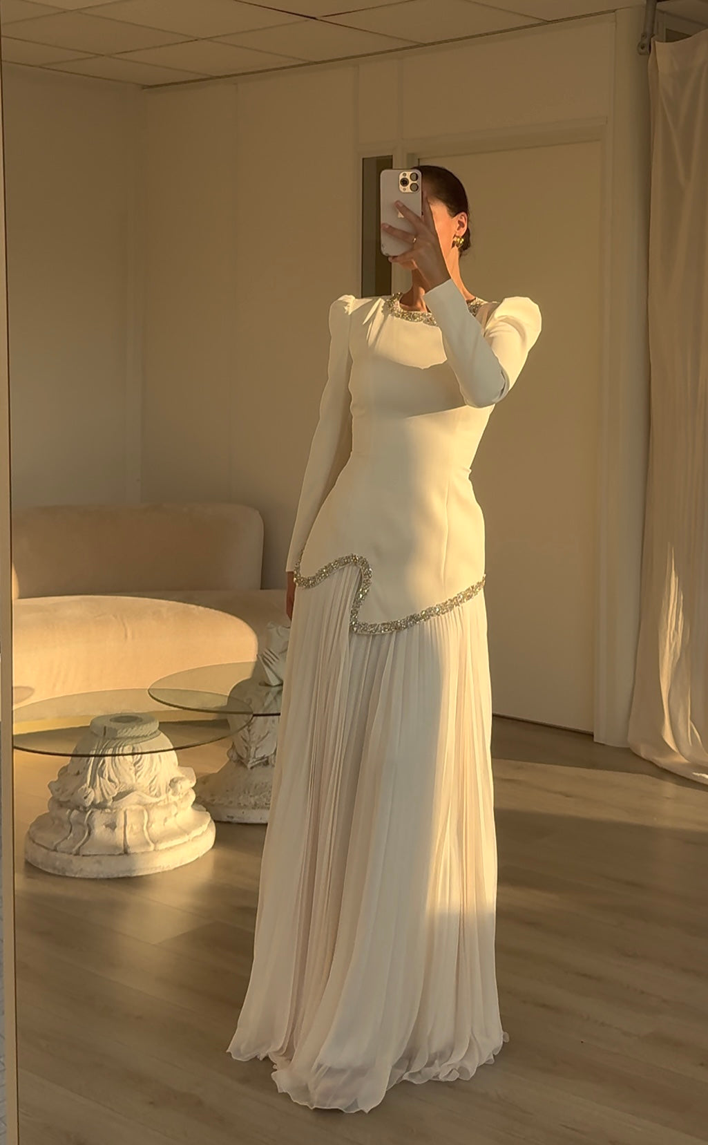 The Elyanna suit ivory