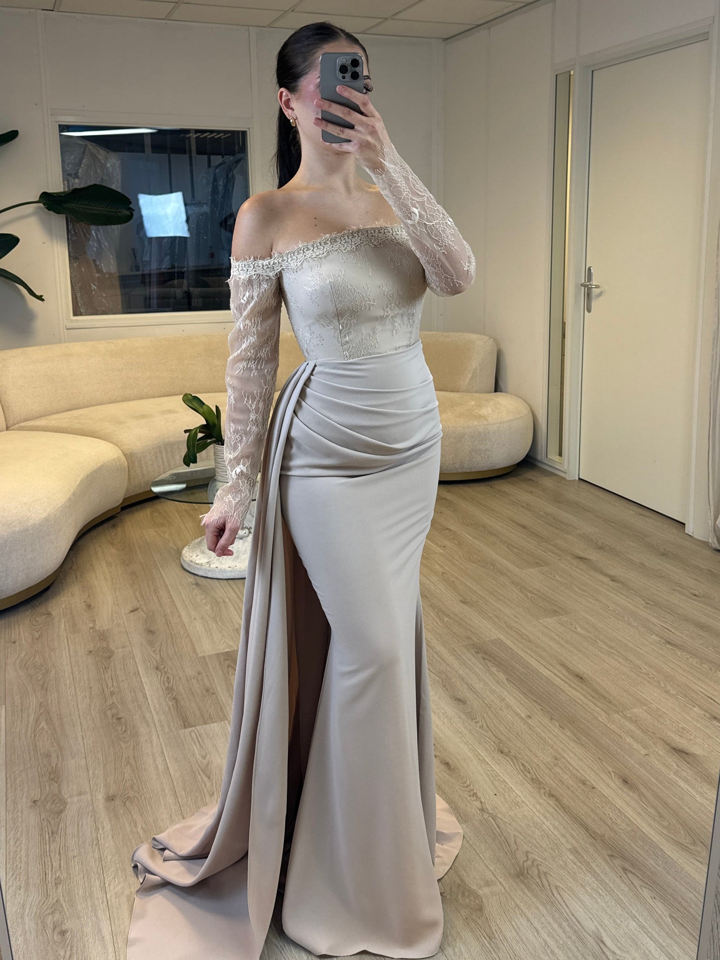 The Asmara dress beige