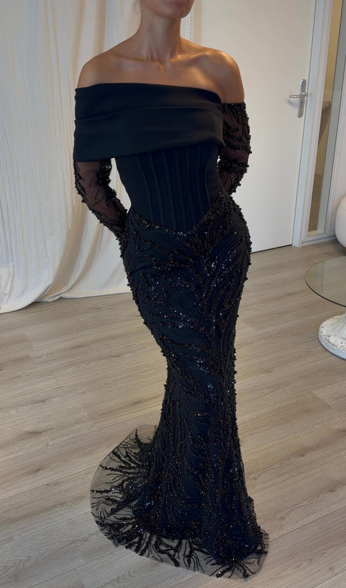 The Aleya dress black