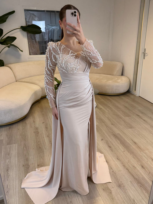 The Elfida dress beige