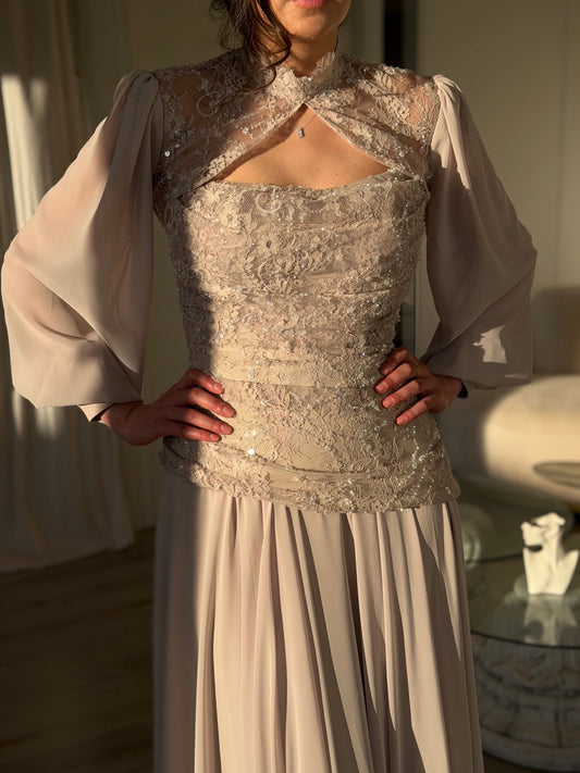 The Lovira dress beige