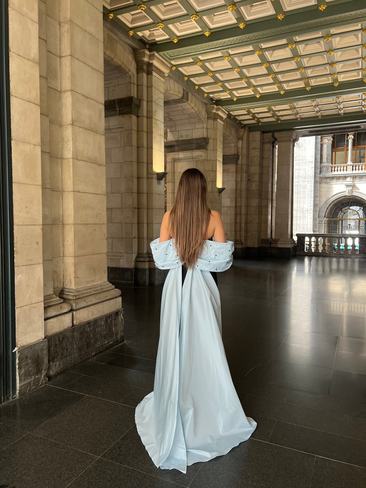 The Leena dress black and blue