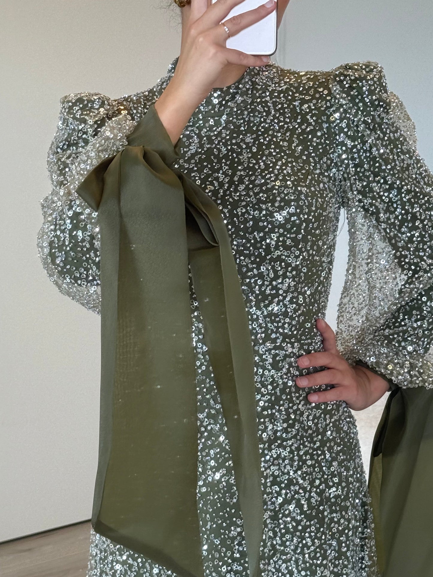 The Denira dress khaki