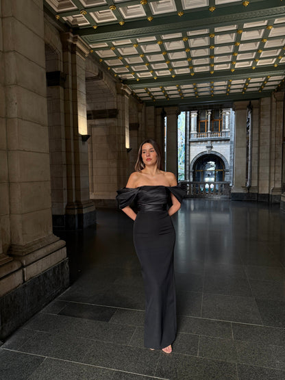 The Coco dress black