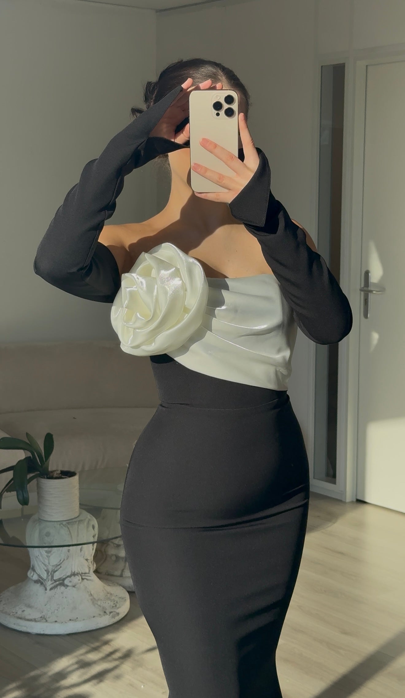 The Eva dress black & white