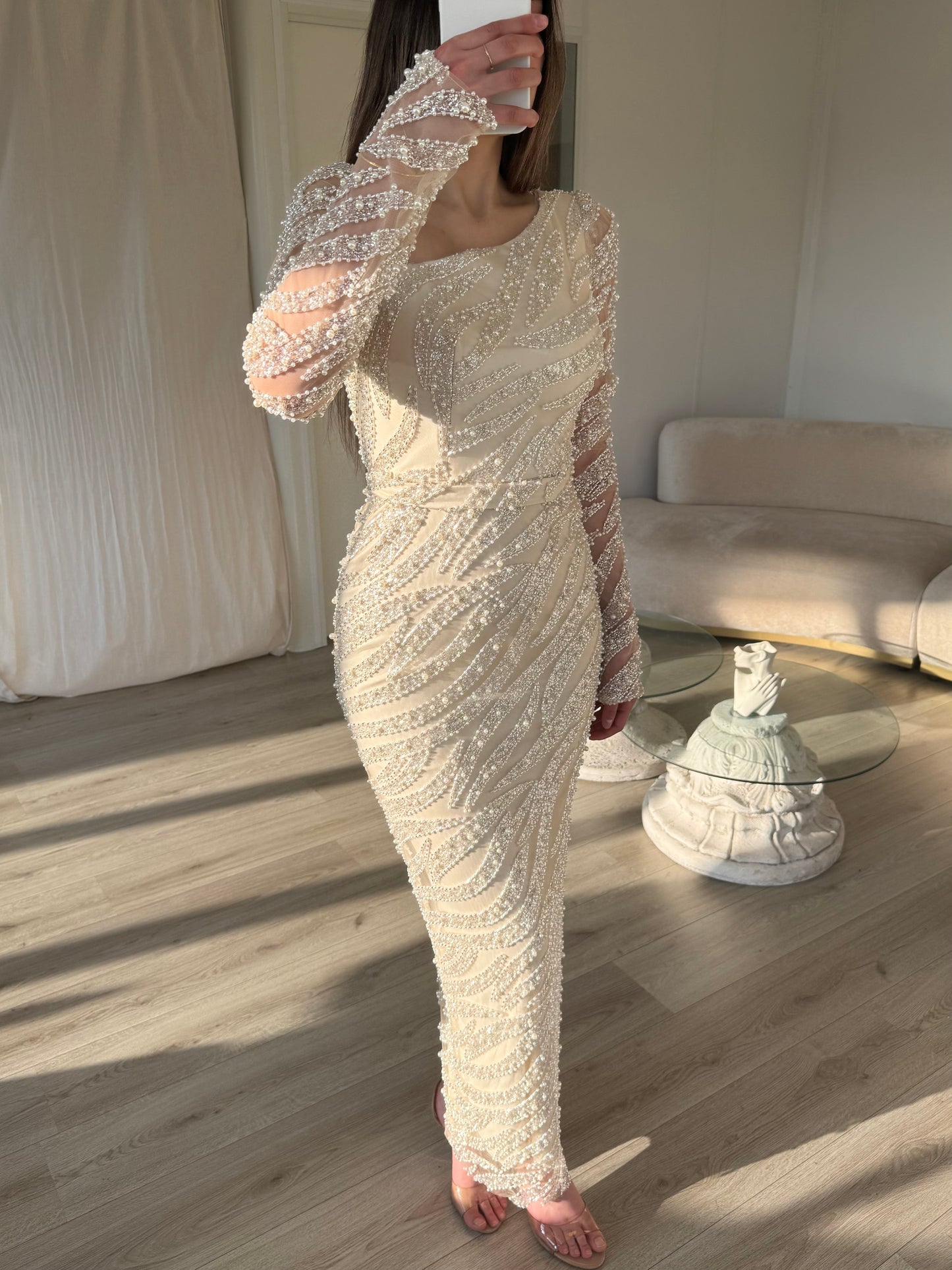 The Nivana dress beige
