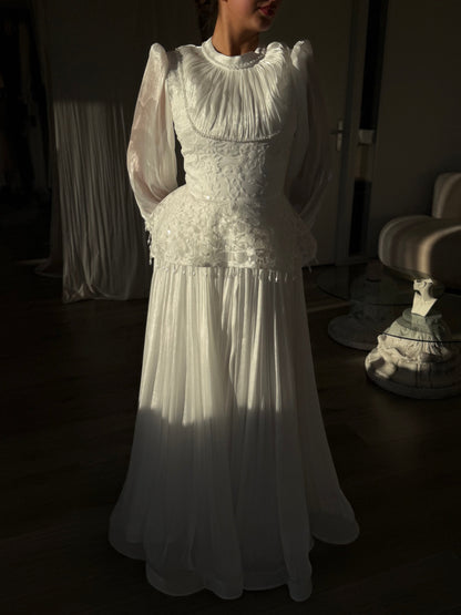 The Diora dress white