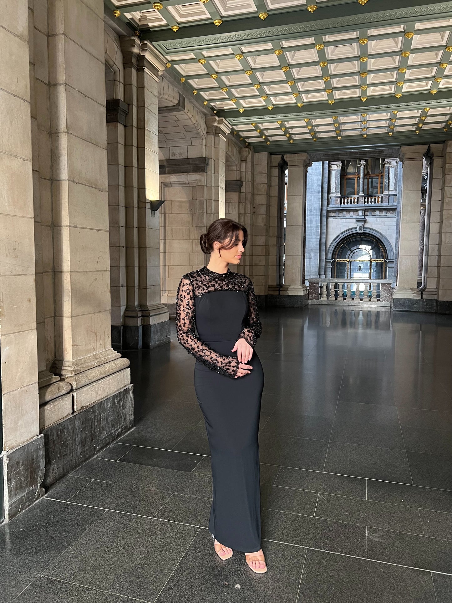 The Darla dress black