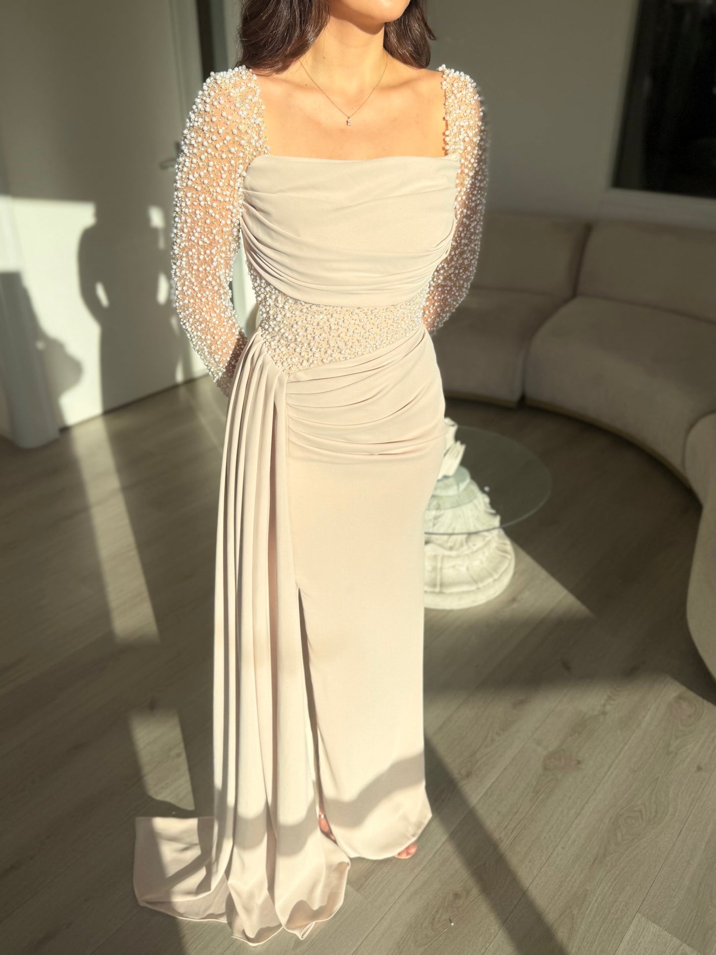 The Yara dress beige