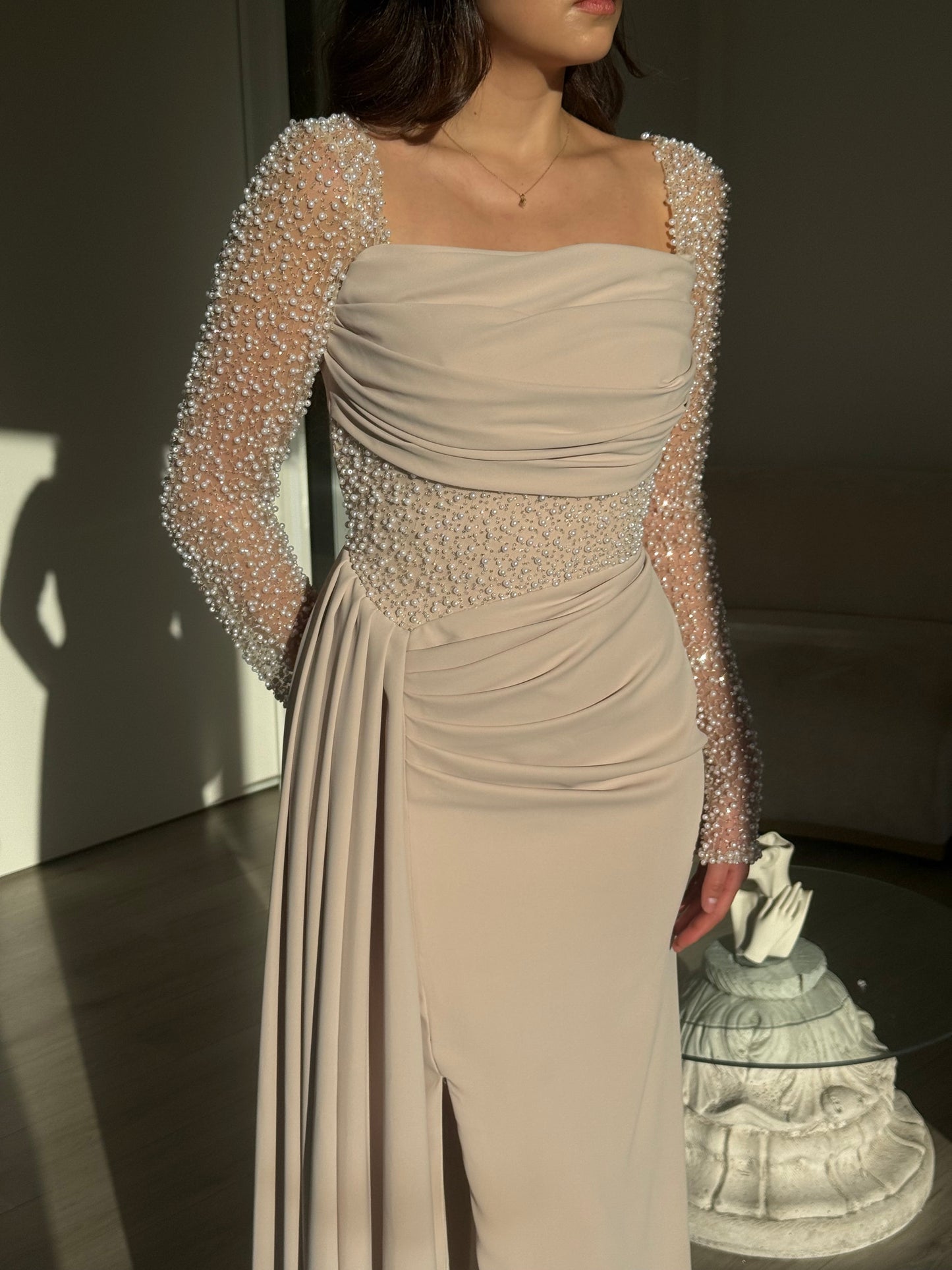 The Yara dress beige