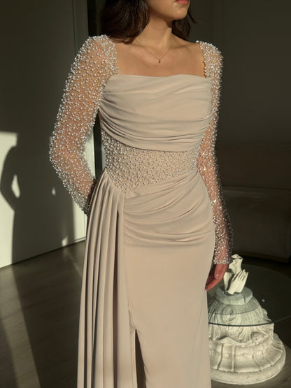 The Yara dress beige