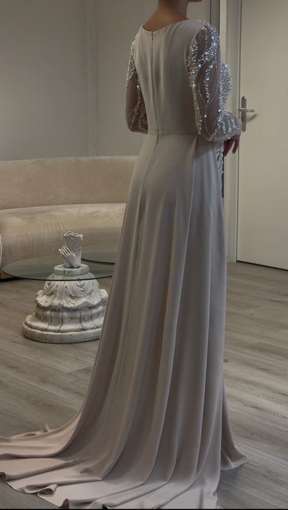 The Nevra dress beige