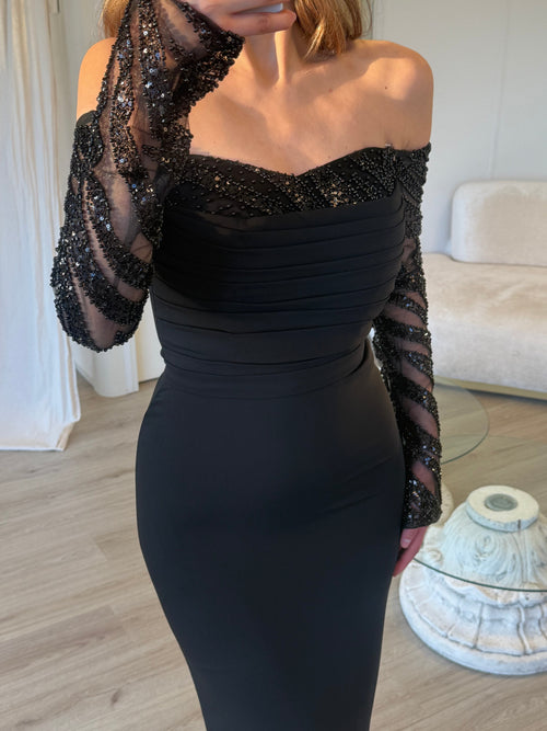 The Nevah dress black