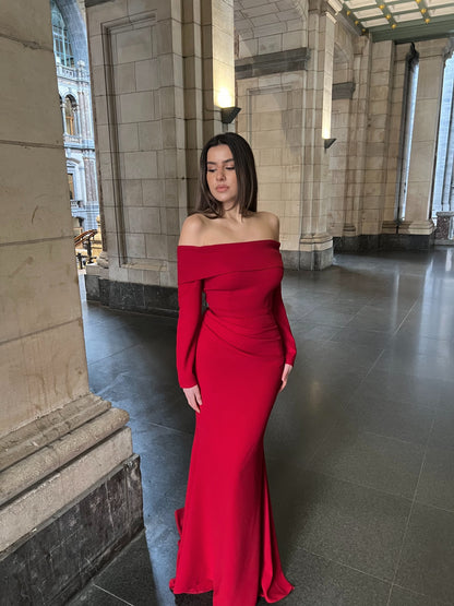 The Mihra dress deep red