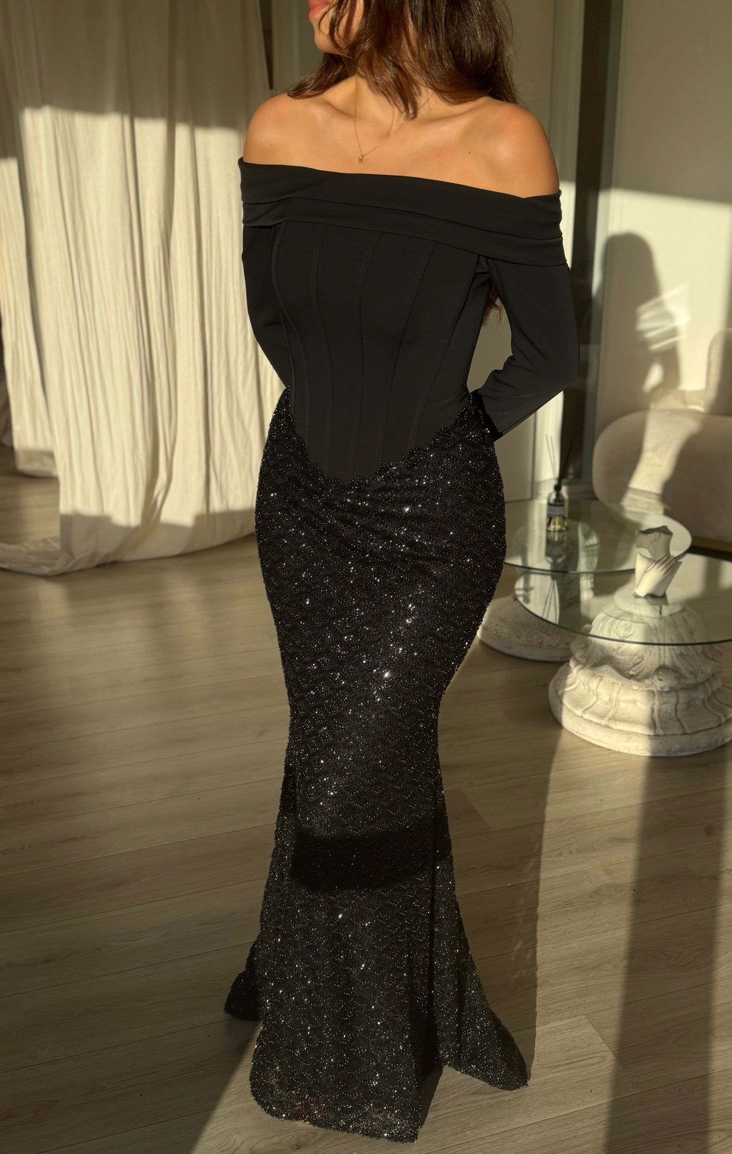 The Elaya dress black