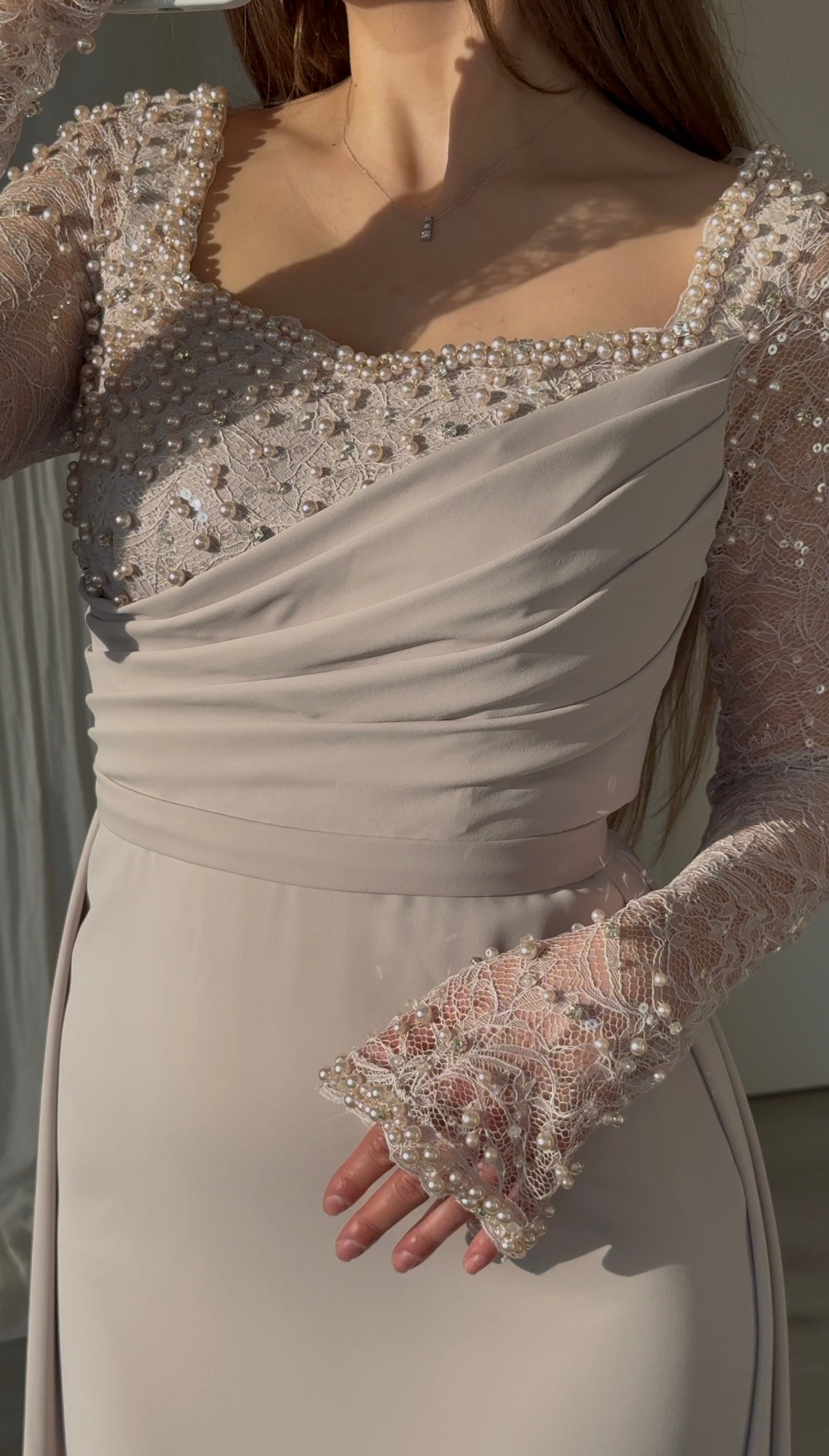 The Asu dress beige