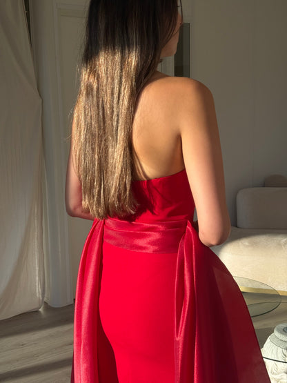 The Aselya dress red