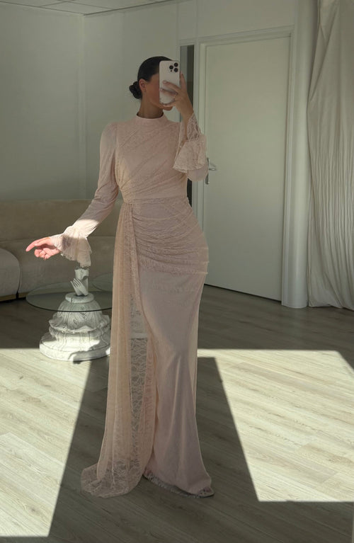 The Laciya dress soft pink