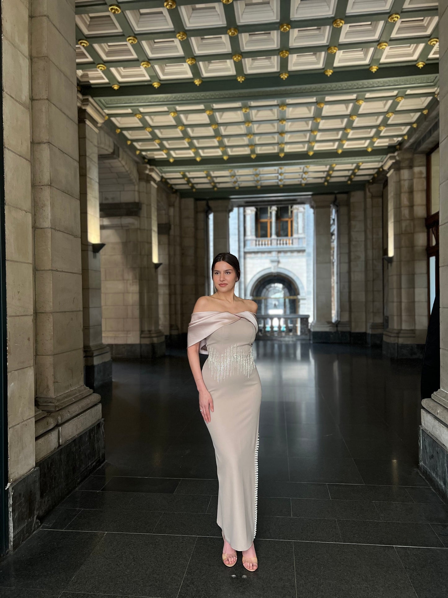 The Jennifer dress beige