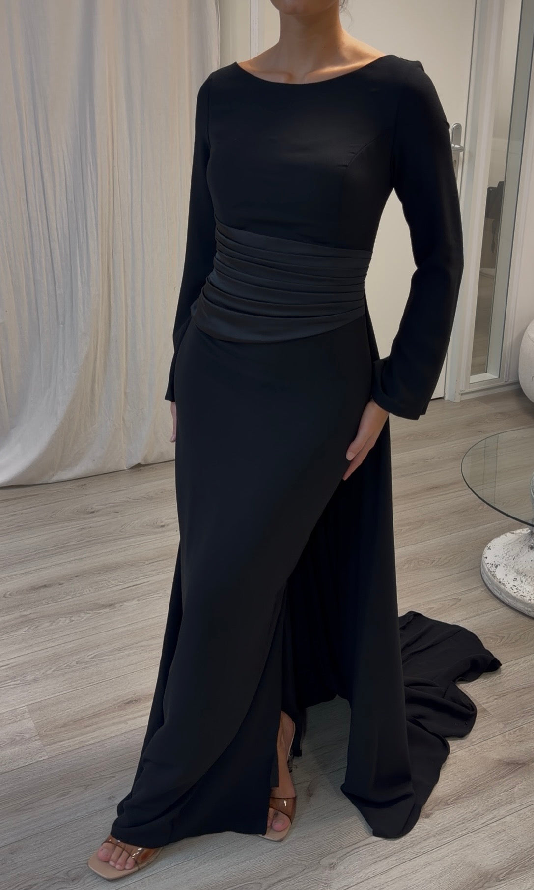 The Sina dress black