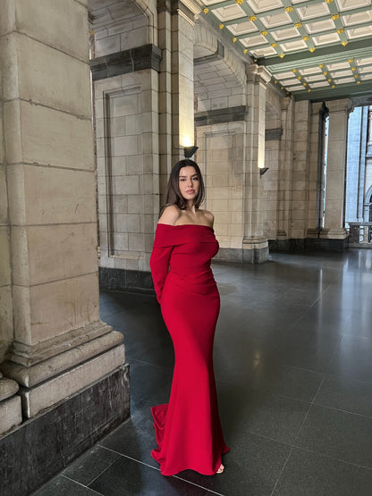 The Mihra dress deep red