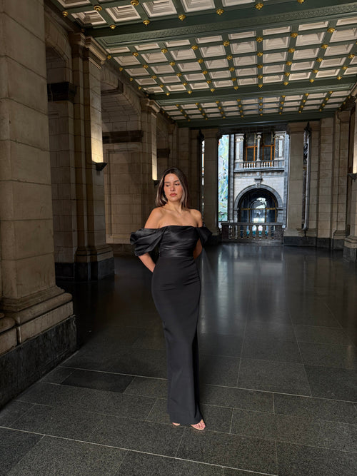 The Coco dress black