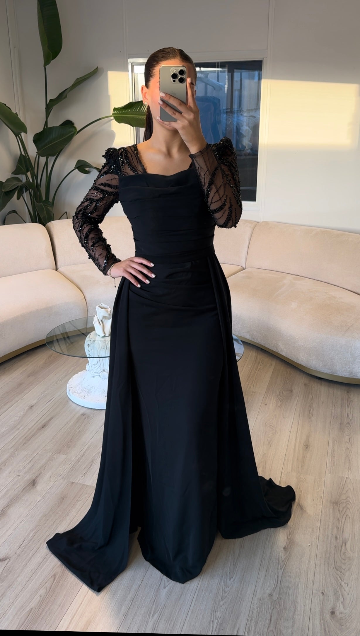 The Elora dress black