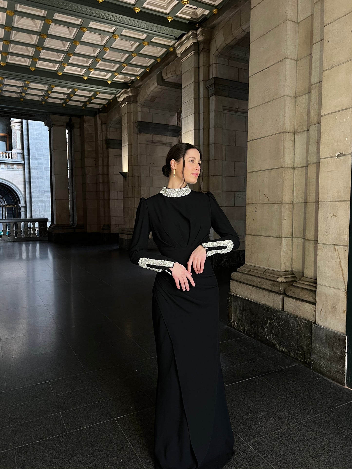 The Azura dress black