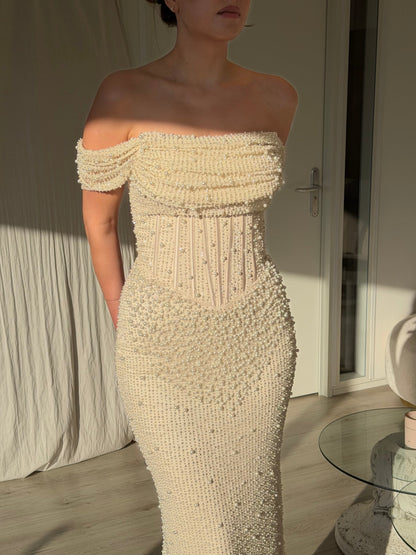 The Elira dress beige