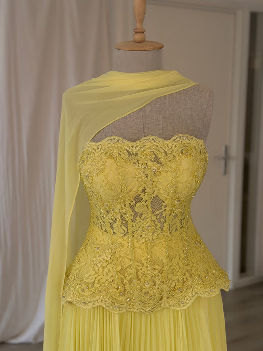 The Arya dress yellow