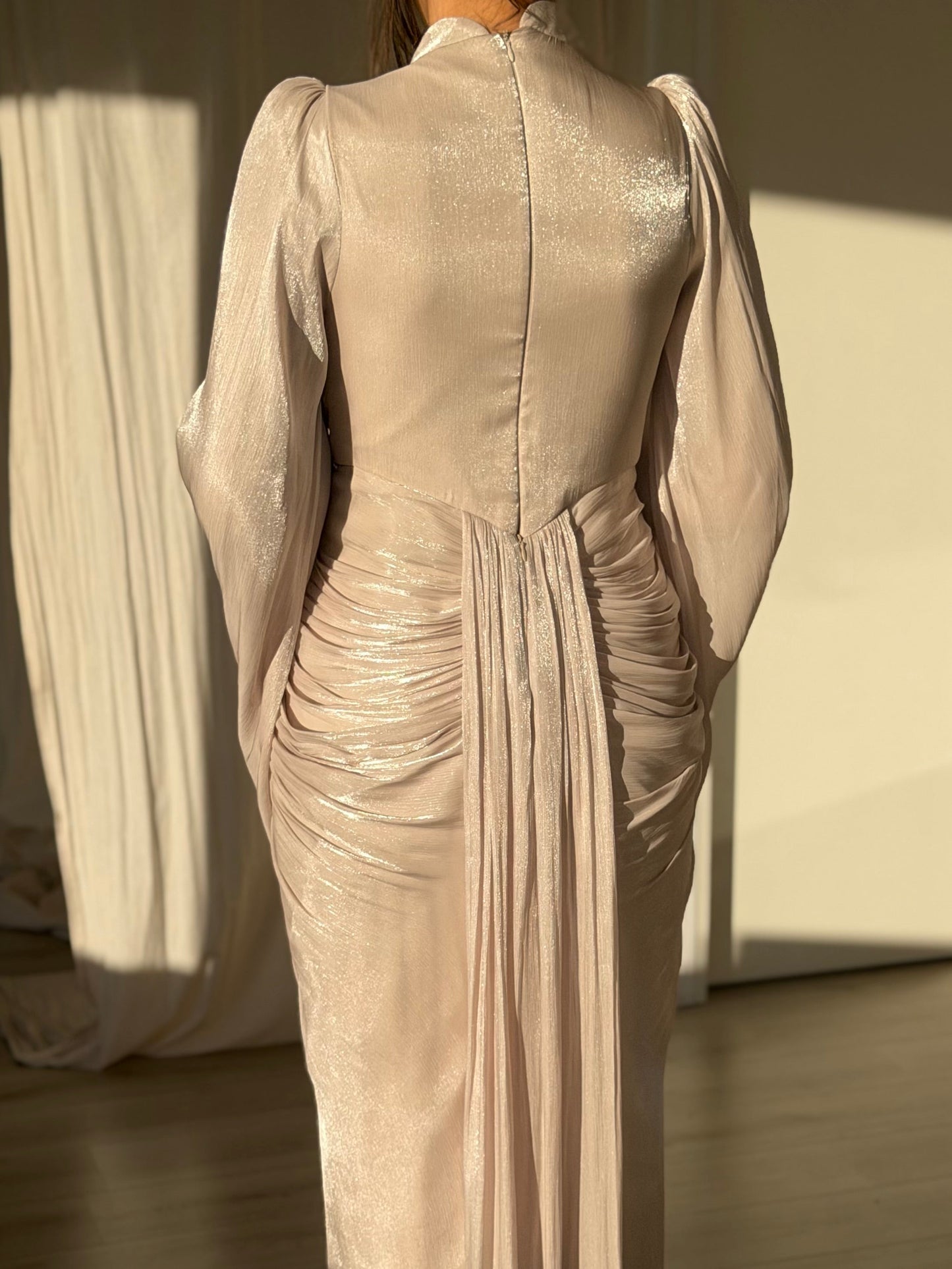 The Sofina dress beige
