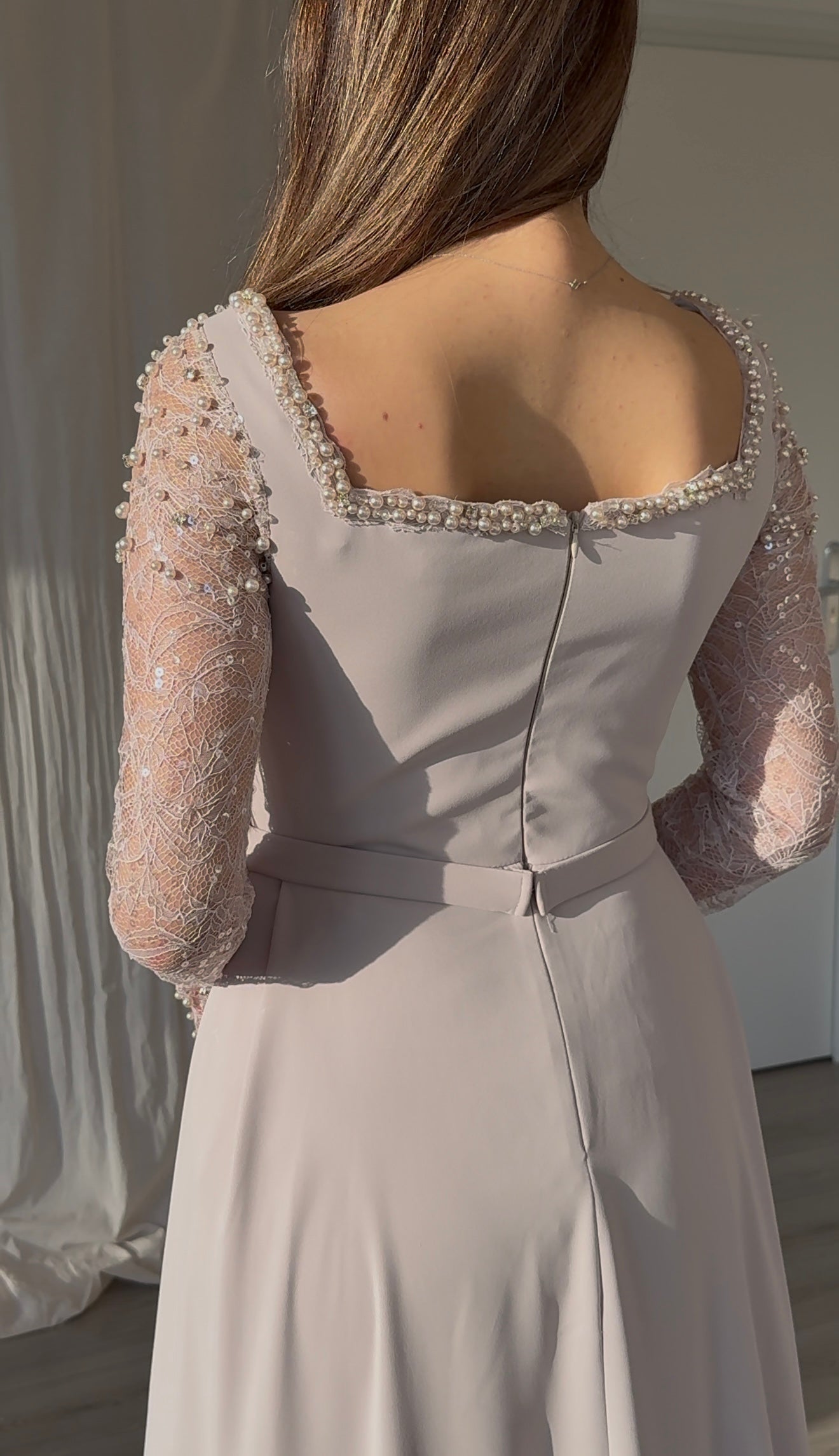 The Asu dress beige