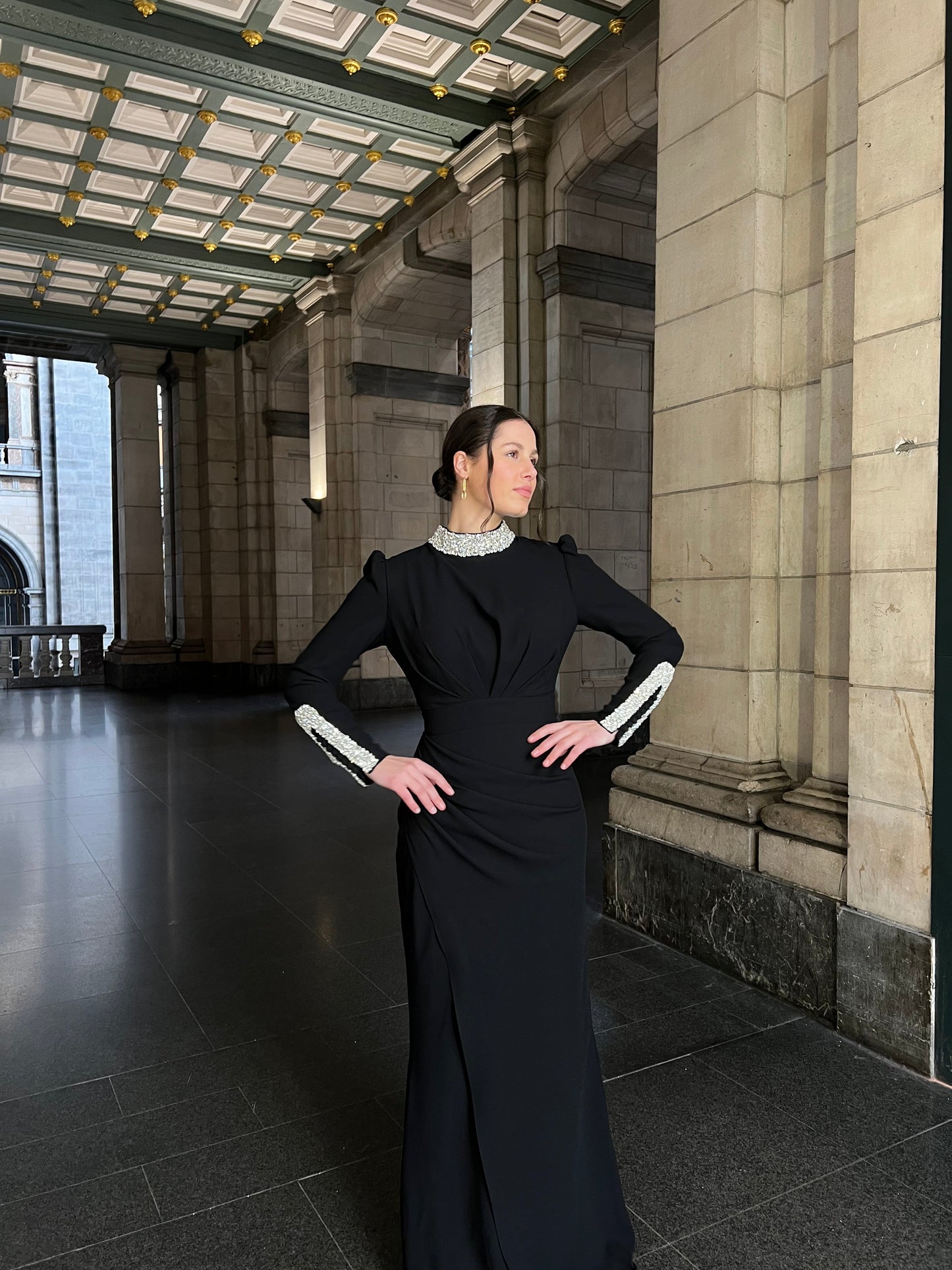 The Azura dress black