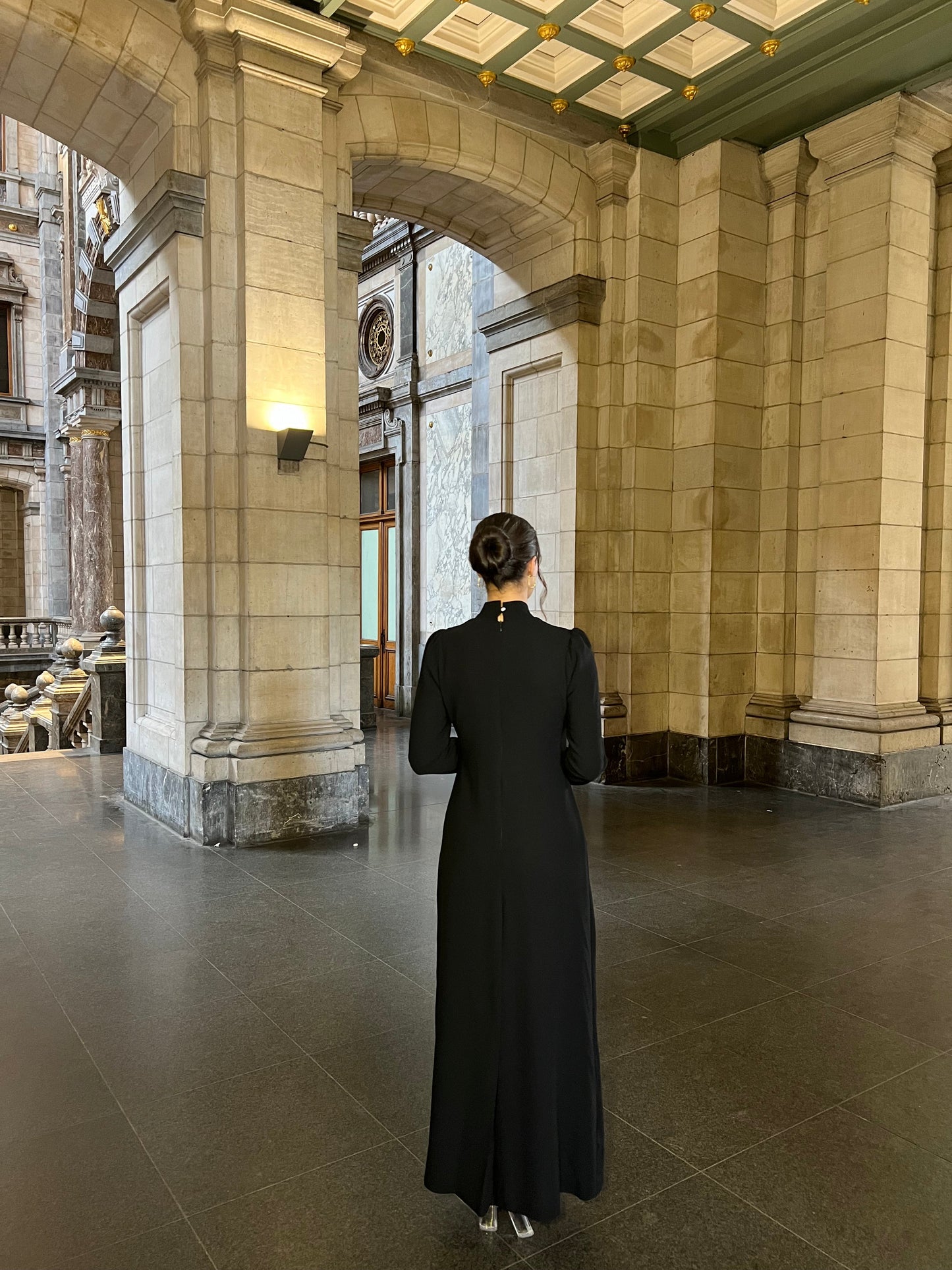 The Bahar dress black