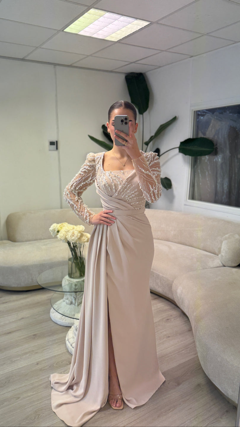 The Ardila dress beige