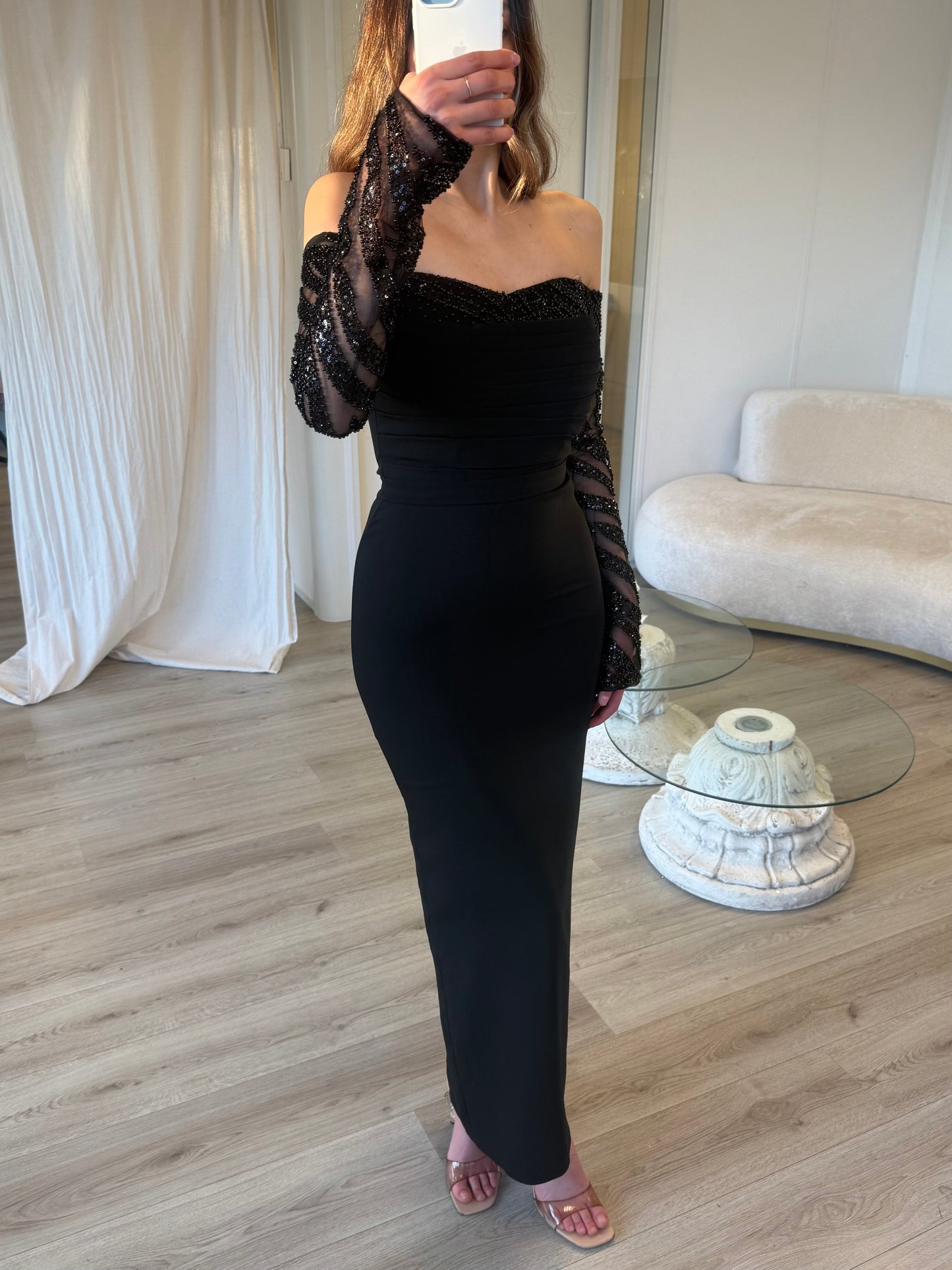 The Nevah dress black