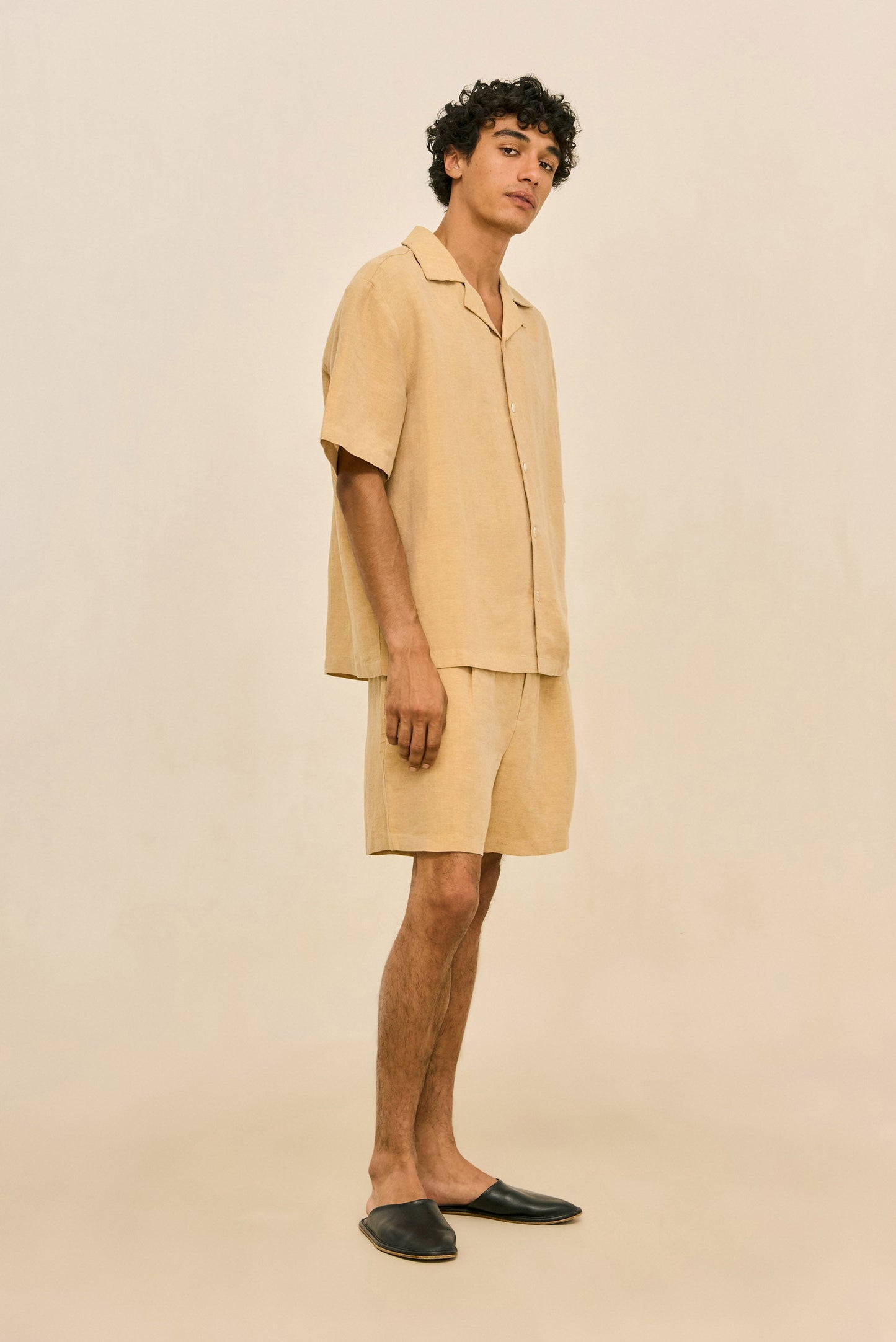 NICKLAUS SHORT - ALMOND