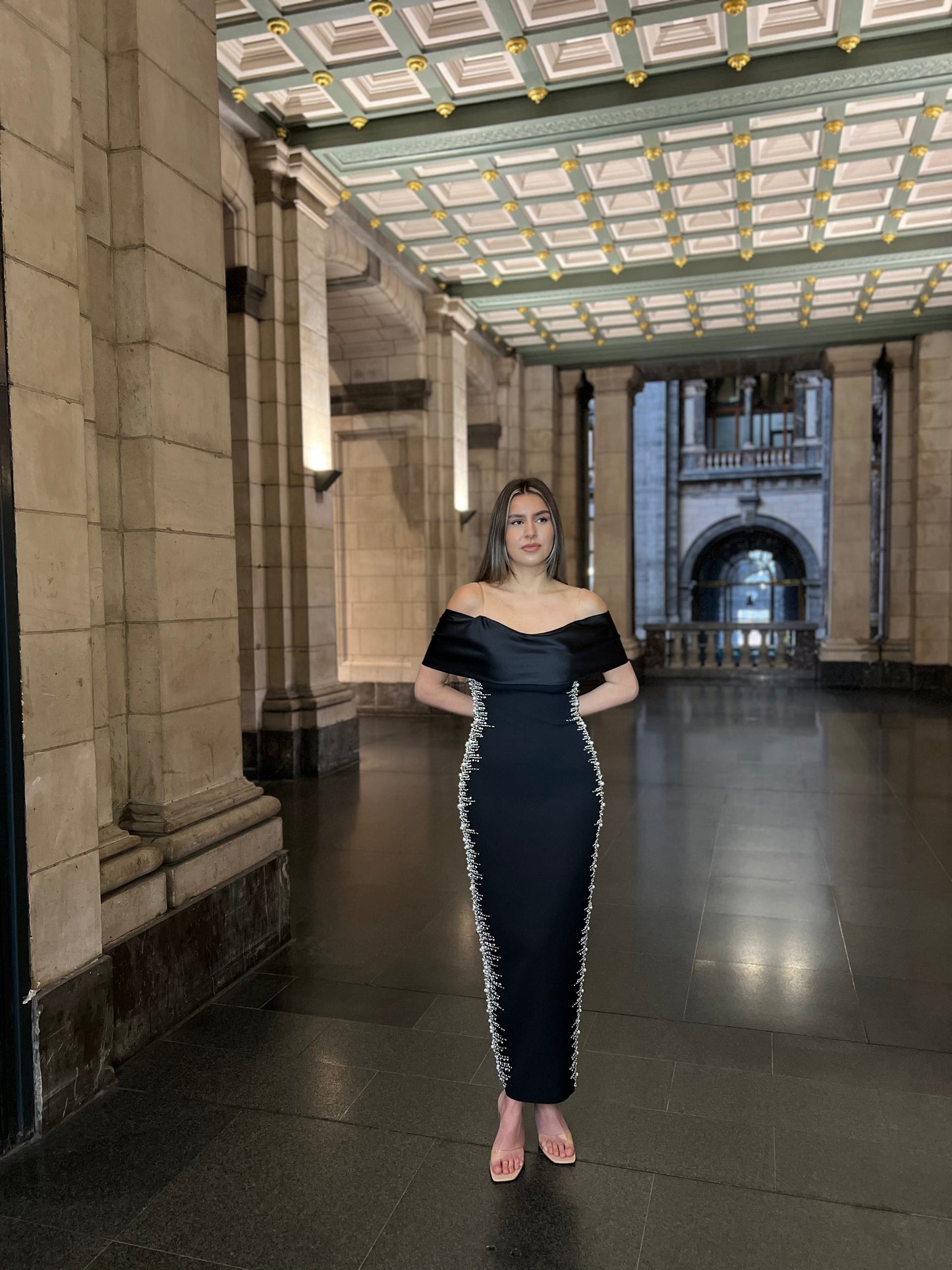 The Meral dress black