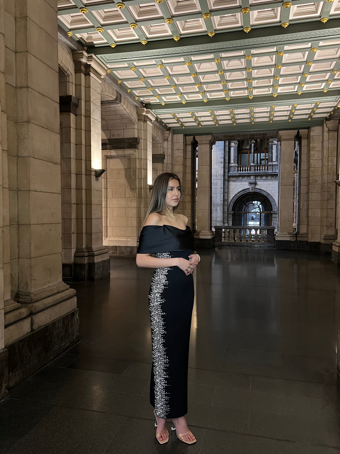 The Meral dress black