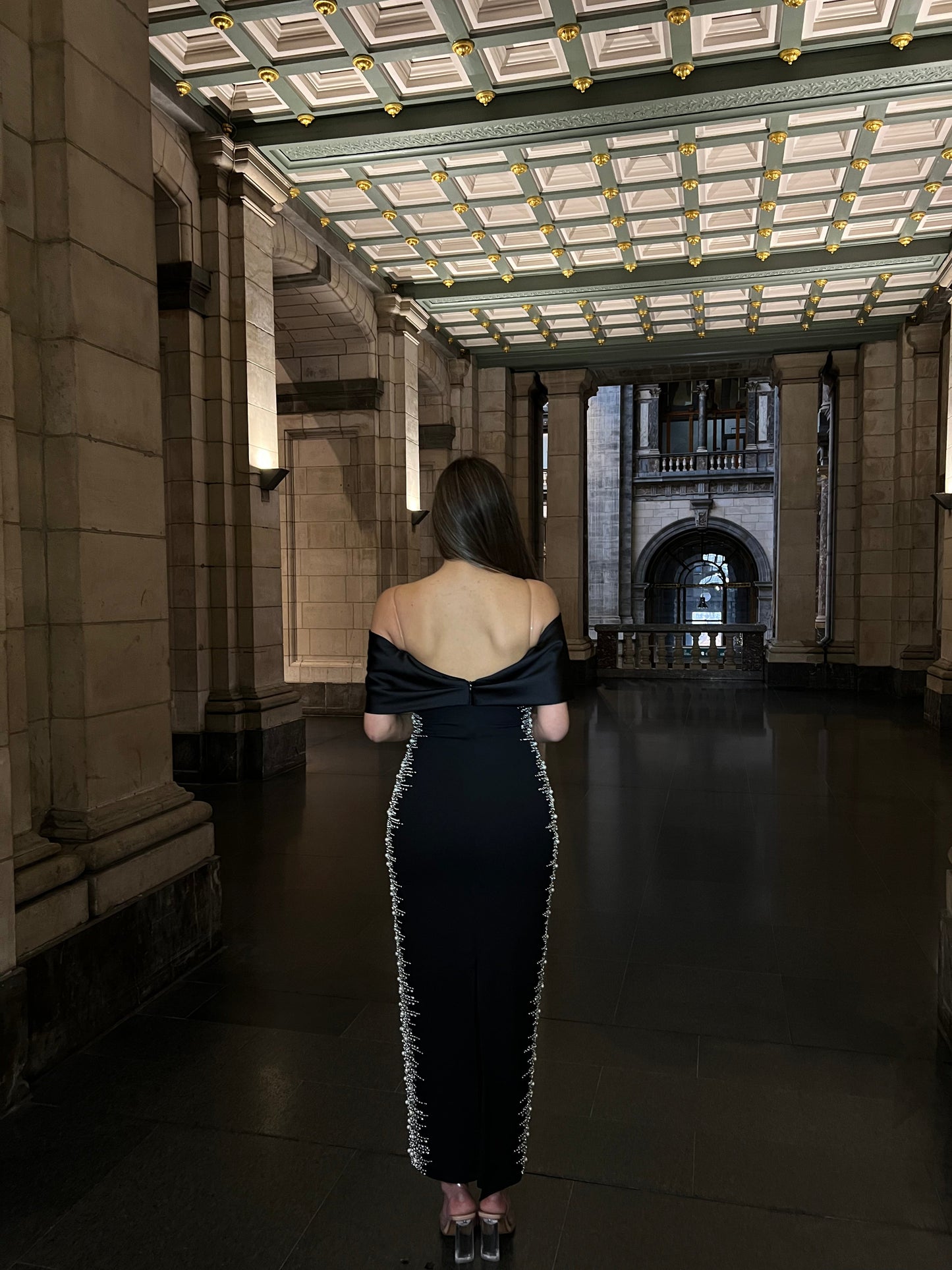 The Meral dress black