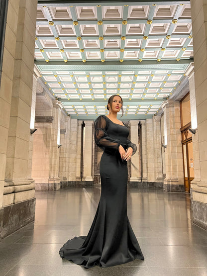 The Dafina dress black