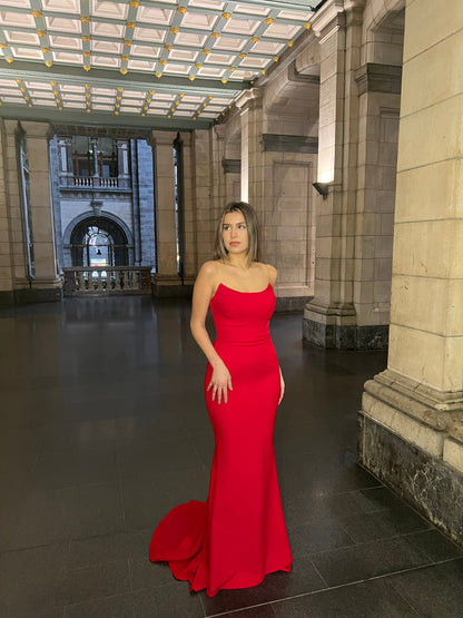 The Dilâ dress red