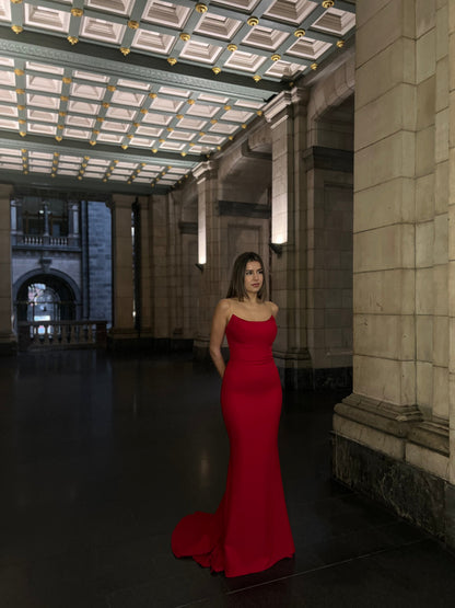 The Dilâ dress red