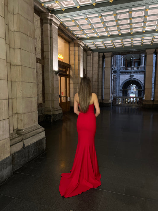 The Dilâ dress red