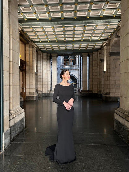 The Hafsa dress black