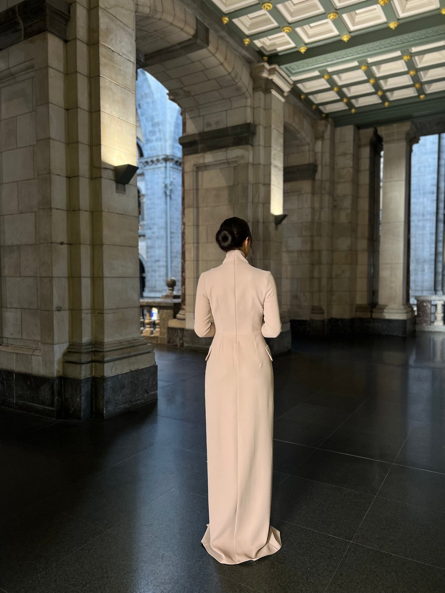 The Isabel dress limited beige